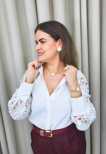 Colar Paulina de pingente com perolas e veneziana dourada