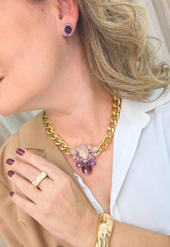 Colar Paola: Moderno com Pedras Rosa, Ametista e Corrente no Dourado | Look Vibrante
