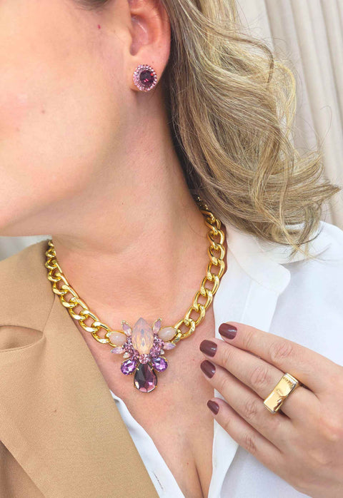 Colar Paola: Moderno com Pedras Rosa, Ametista e Corrente no Dourado | Look Vibrante