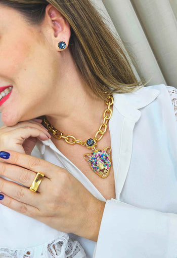 Maxi Colar Aisha com pingente de onça dourado e pedras coloridas