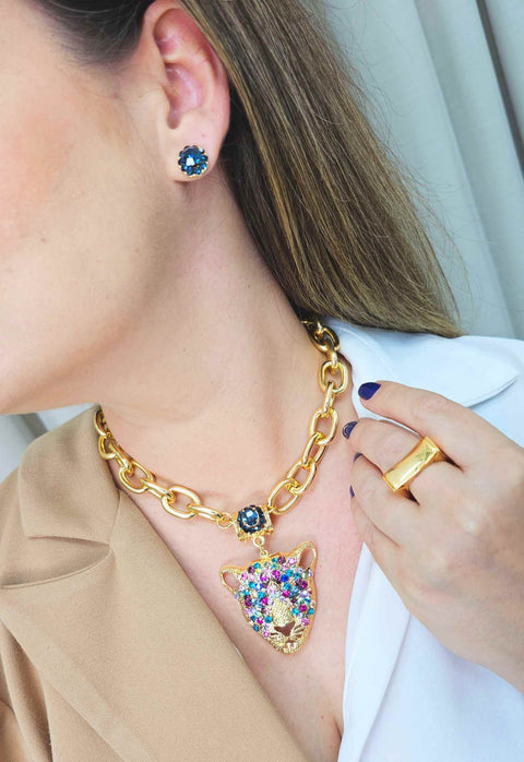 Maxi Colar Aisha com pingente de onça dourado e pedras coloridas