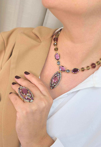 Colar Vinho: Luxuoso de Festa com Pedras Ametista e Cinza no Dourado | Look de Noite Inesquecível