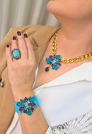 Colar Paola Turquesa: Moderno com Pedras Azuis e Correntaria no Dourado | Destaque no seu Look