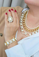 Maxi Colar Ícone de perolas com elos dourado glamour