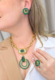 Maxi Colar Rubra: Pingente de Pedras Verde Esmeralda no Dourado | Look de Festa Design By Sahara