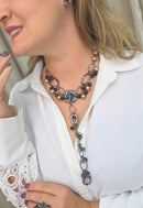 Colar Bolero: Floral Elegante com Pedras Grafite e Strass Hematite no Grafite | Look de Festa