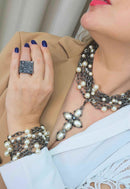 Maxi Colar Celebridade com perolas e crucifixo banhado no onix