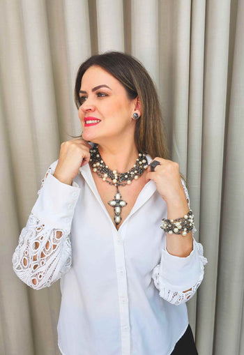 Maxi Colar Celebridade com perolas e crucifixo banhado no onix