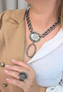 Colar Anali: Pingente Oval de Pedras Black Diamond no Grafite | Moda Festa Design By Sahara