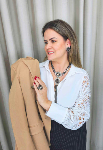 Colar Garbo grafite com pedras black diamond e franjas