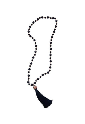 Colar Dália longuinho com tassel e bolas pretas banhado no vintage