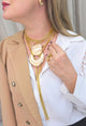 Colar Pashmina Destemida de venezianas e pingente de metal dourado