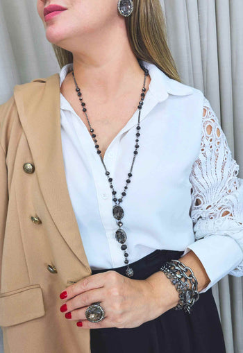 Colar Carisma estilo longuinho com pedras black diamond e hematite banhado no grafite