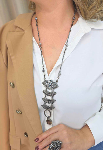 Colar Rosemeire: Estilo Longo com Pingente de Pedras Hematite no Grafite | Favorito das Saharetes