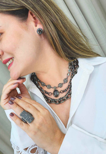 Colar Exclusividade onix com pedras black diamond e hematite e elos grafite