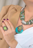 Maxi Colar Isaura: Estilo Boho com Pedras Azul Turquesa e Correntes no Prata | Destaque no seu Look