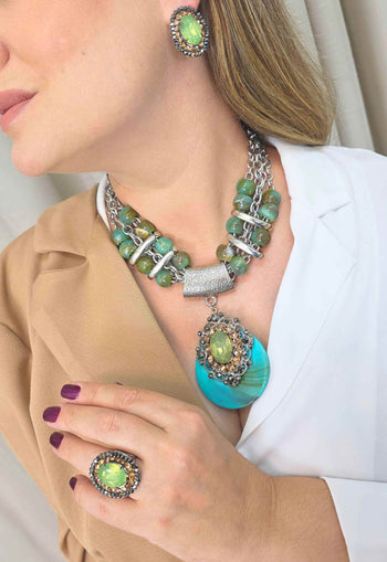 Maxi Colar Isaura: Estilo Boho com Pedras Azul Turquesa e Correntes no Prata | Destaque no seu Look