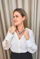 Colar de borboleta Indira glam com pedras hematite cristal e black diamond banhado no onix