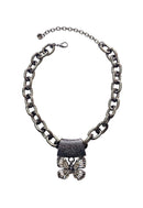 Colar de borboleta Indira glam com pedras hematite cristal e black diamond banhado no onix
