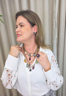 Colar Edilene com mix de correntes ouro velho e pedras coloridas