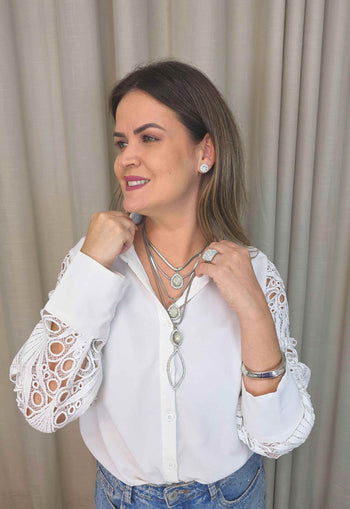 Colar Milão: Boho Chic com Mix de Correntes e Pingentes com Strass Cristal no Prata | Destaque no seu Look
