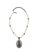 Colar Devoção perola e grafite com pingente de Nossa Senhora Aparecida banhado no onix