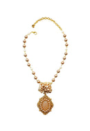 Colar Nara Gold: Luxo com Pérolas Rosê, Strass e Elos no Dourado | Acessório Inesquecível