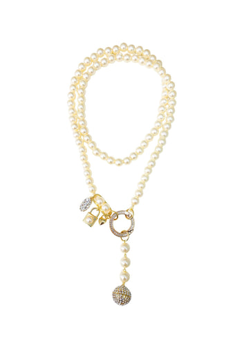 Colar Darlene: Clássico de Pérolas com Coração Cristal e Pingentes no Dourado | Presente Inesquecível