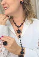 Colar Merida vintage com pedras e bolas pretas