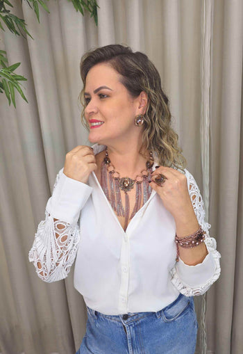 Colar Antonina de franjas rose com pingentes e pedras marrons banhado no vintage