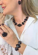 Colar Choker Vanusa: Estiloso com Pedras Pretas no Vintage | Toque de Sofisticação