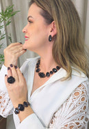 Colar Choker Vanusa: Estiloso com Pedras Pretas no Vintage | Toque de Sofisticação