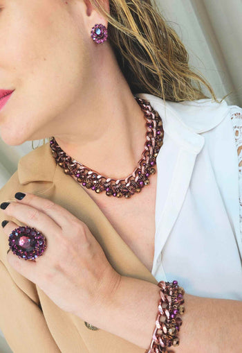 Colar Arminda luxo com pedras e cristais ametista banhado no vintage