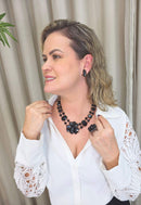 Colar Maria Filó chique de pedras pretas banhado no vintage