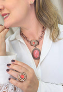 Colar Rania com pingente oval com pedra rose e strass pêssego banhado no vintage