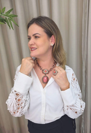 Colar Rania com pingente oval com pedra rose e strass pêssego banhado no vintage