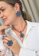 Colar Samara: Romântico com Flor Azul Marinho e Elos Vintage | Peça Exclusiva