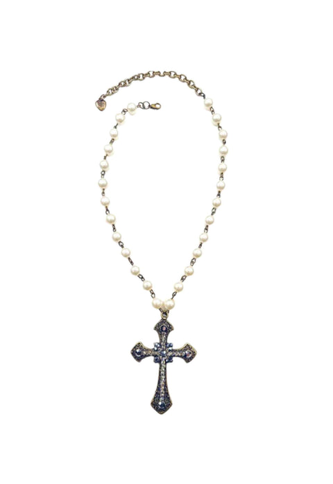 Colar de crucifixo Wendy de pérolas e pingente ouro velho