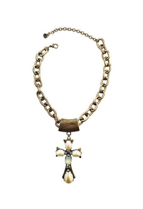 Colar Ester ouro velho com crucifixo de perolas e pedras black diamond