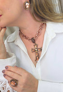Colar Ester Marrom Smoked com pignente de cruz banhado no vintage