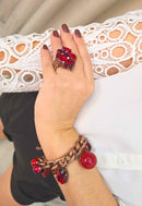 Anel Pilar Red: Elegante Oval com Pedras Vermelhas no Vintage | Look de Festa