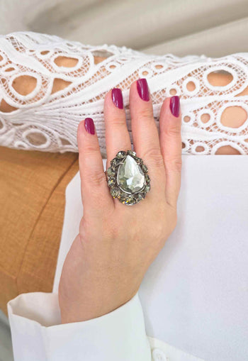 Anel Kalani Gota com pedras Black Diamond banhado no prata