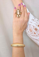 Maxi Anel Daniela: Oval com Mix de Pedras no Dourado | Sahara Acessórios