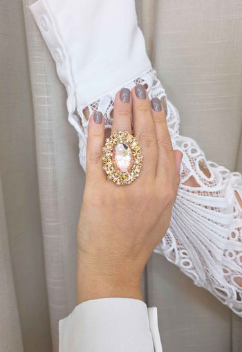 Maxi Anel Oval Dama com Pedras Pêssego Dourado Ajustável - Peça Statement