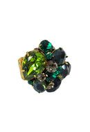 Anel Pilar com pedras verdes banhado no ouro velho