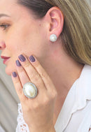 Anel Gobi oval de perolas com strass cristal banhado no prata