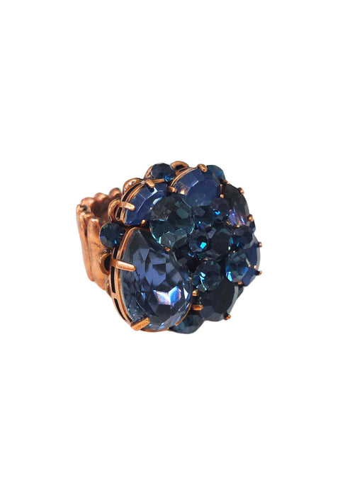 Anel Pilar Blue: Elegante Oval com Pedras Azuis no Vintage | Design By Sahara