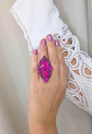 Maxi Anel Tânia: Oval com Pedras Fúcsia no Vintage | Sahara Acessórios