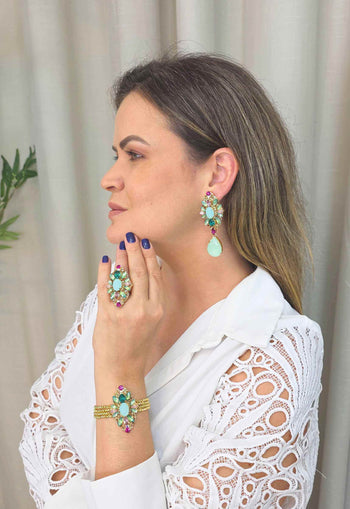 Maxi Brinco Glaura: Moda Festa com Pedras e Gotas Coloridas Banhado no Dourado | Destaque no seu Look
