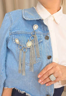 Maxi Broche Kaliope: Boho com Pérolas, Strass Cristal e Franjas Banhado no Prata | Destaque no seu Look